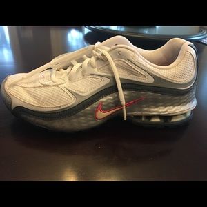 Nike Reax Size 8